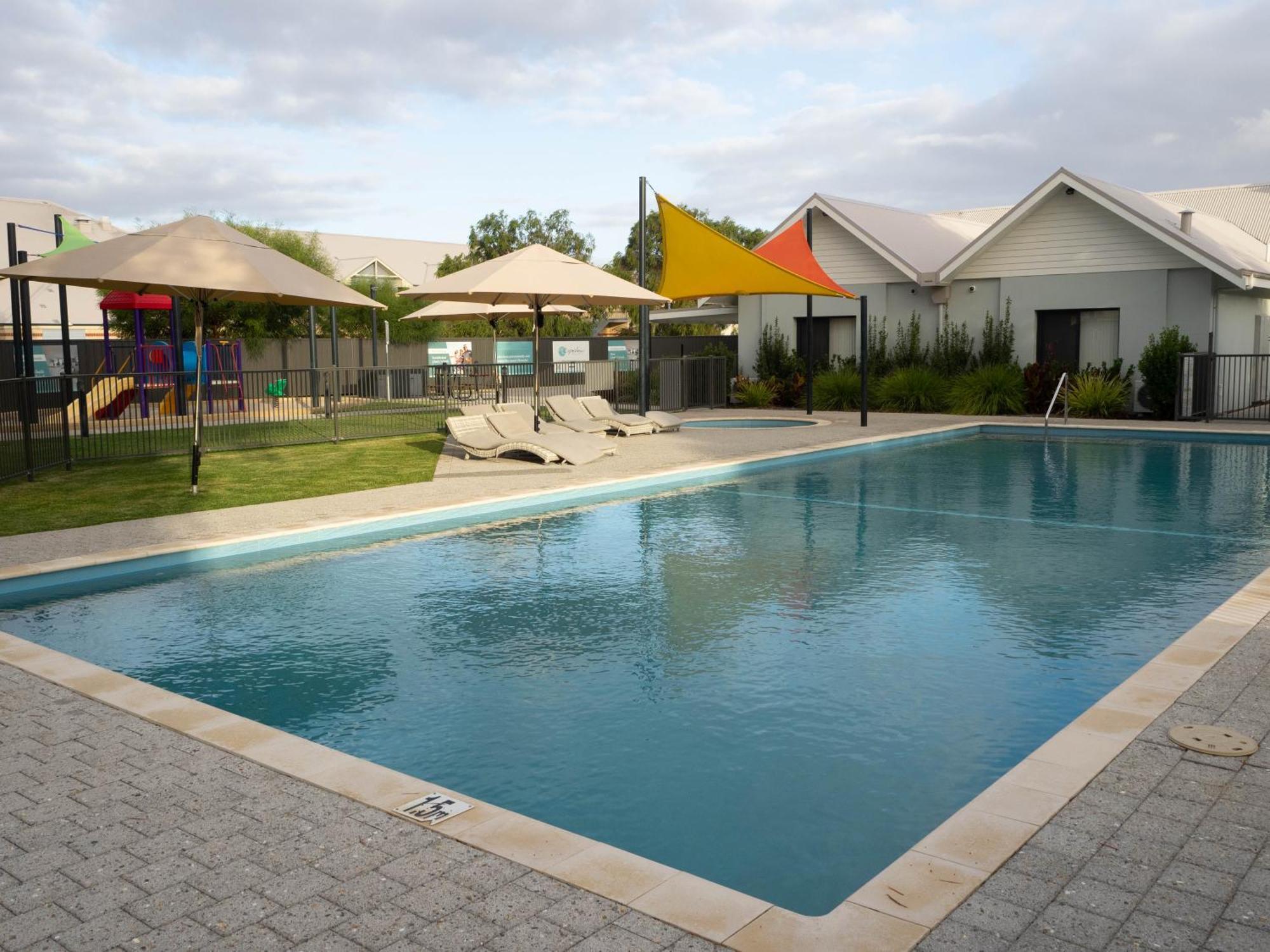 Fortyone - Oceanside Retreat بوسيلتون المظهر الخارجي الصورة