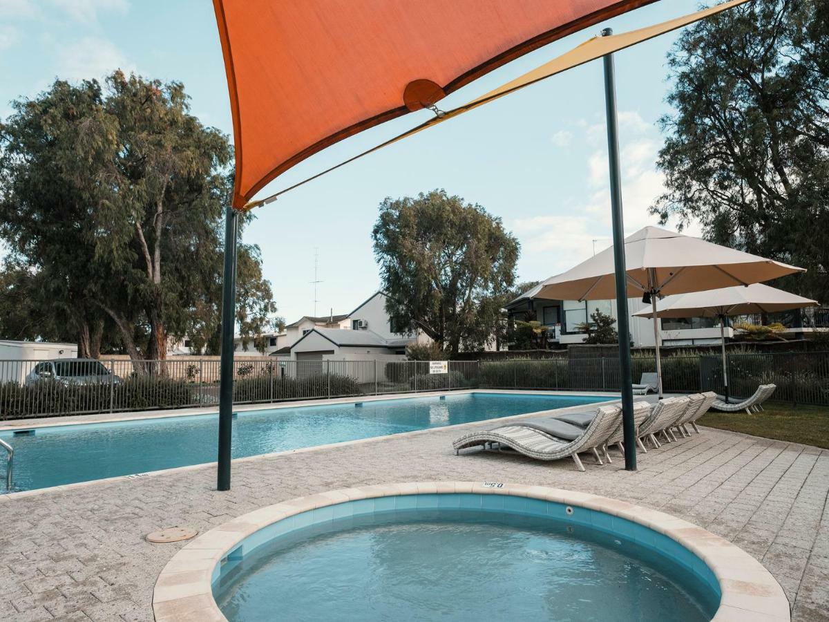 Fortyone - Oceanside Retreat بوسيلتون المظهر الخارجي الصورة